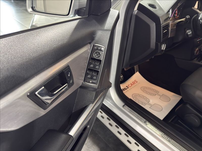 Mercedes-Benz GLK 2,2   220CDI AUTOMAT BI-XEN - fotka 7 z 31