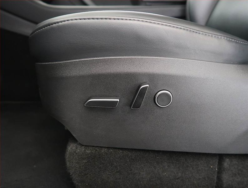 Tesla Model Y (2022) Long Range AWD 79kWh, SoH 91% - fotka 30 z 33