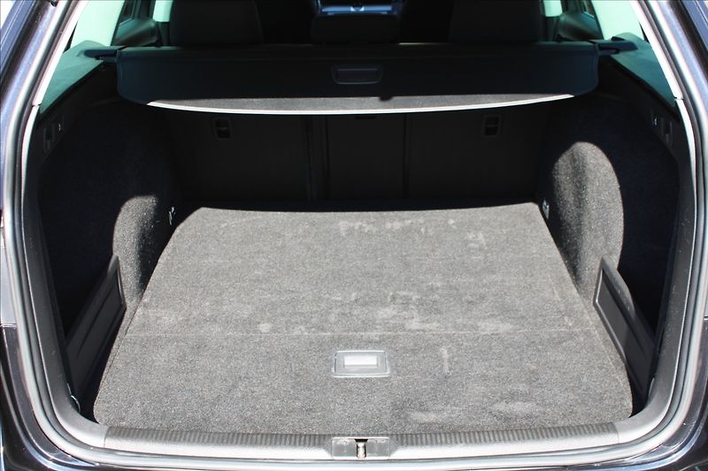 Volkswagen Passat 2,0 TDI  4x4,TAŽNÉ,NAVIGACE - fotka 24 z 29