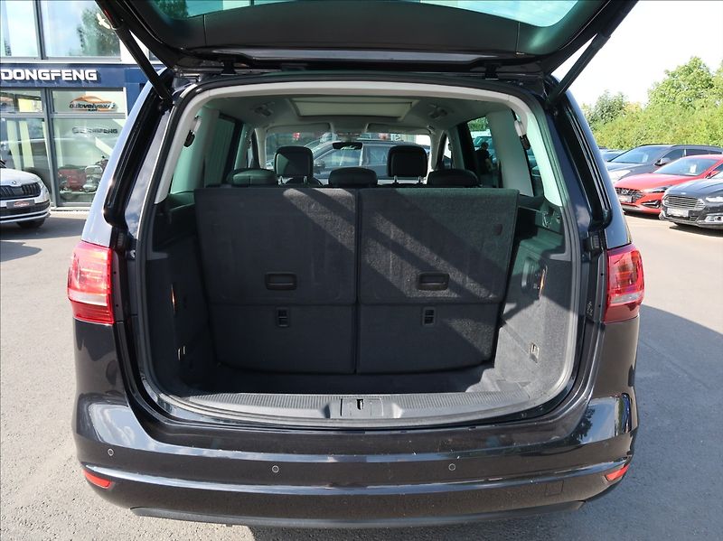 Volkswagen Sharan 2,0 TDi,110kW,7míst,tažné - fotka 29 z 32