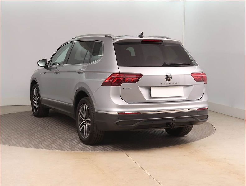 Volkswagen Tiguan Allspace (2022) Elegance 2.0 TDI - fotka 4 z 16