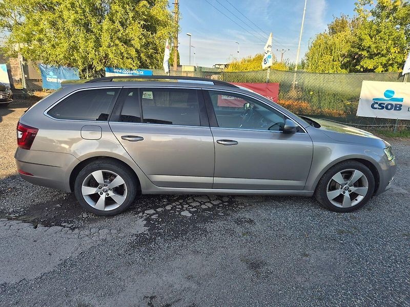 Škoda Octavia Combi 2,0 TDI DSG Style Plus, - fotka 4 z 20