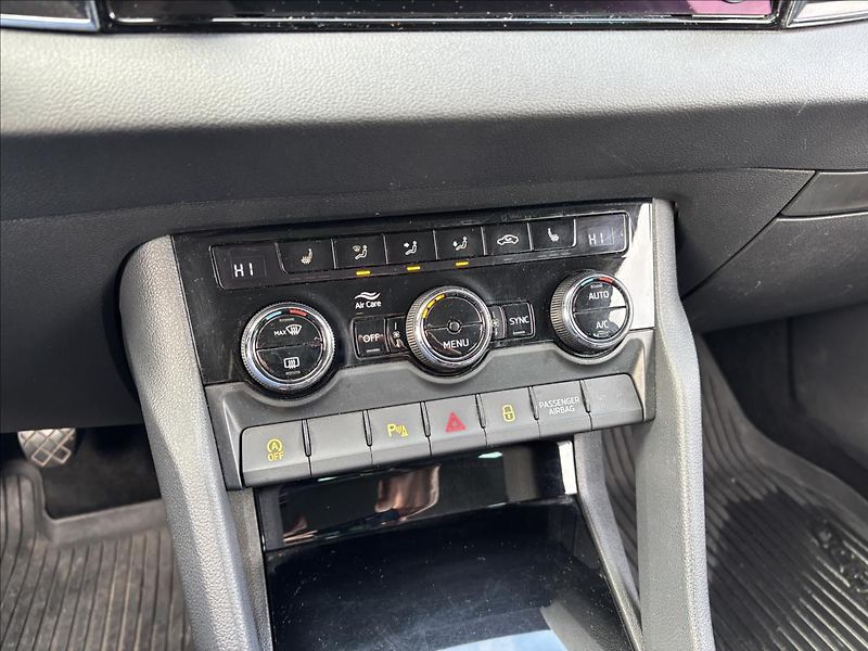 Škoda Karoq 2,0 TDI 110kW Style 4x4 - fotka 39 z 48