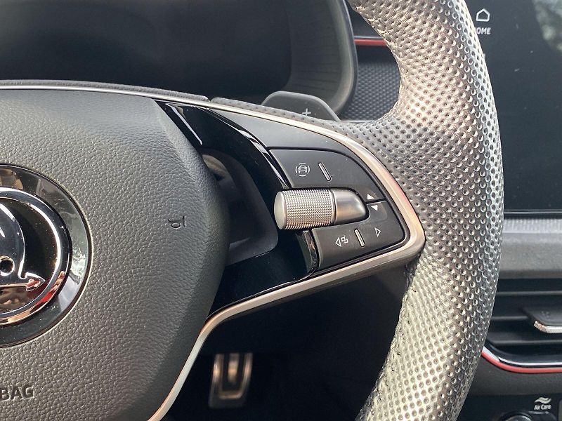 Škoda Scala (2024) 1.0 TSI DSG Drive - fotka 15 z 31