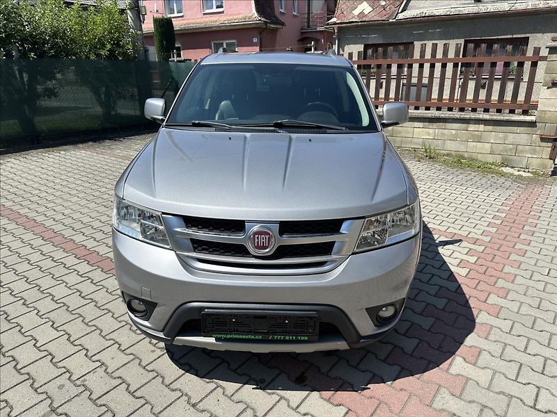 Fiat Freemont 2,0 AUTOMAT 4x4 7.míst - fotka 11 z 32