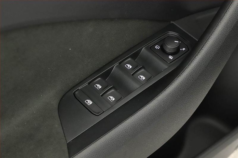 Škoda Kamiq (2025) 1.0 TSI, DRIVE, SENZORY - fotka 16 z 19