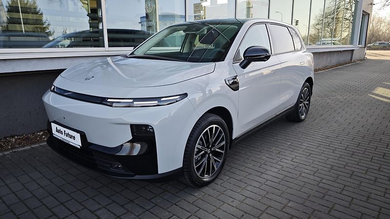 Leapmotor B10 (2026)  Design 1,5 EV hybrid  - fotka 8 z 40