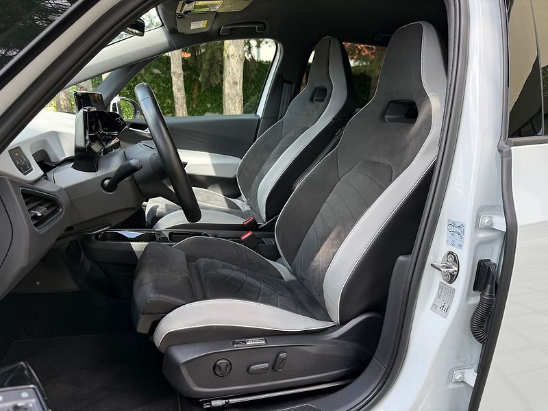 Volkswagen ID.3 PRO S 360° kamera 82kWh - fotka 14 z 41