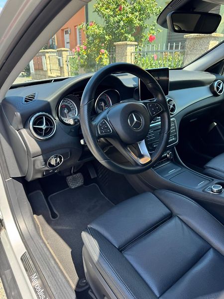 Mercedes-Benz GLA GLA 200 D 100kw - fotka 13 z 20