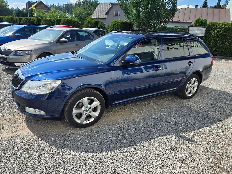 Škoda Octavia (2013) 2.0 TDI Serviska - fotka 8 z 31