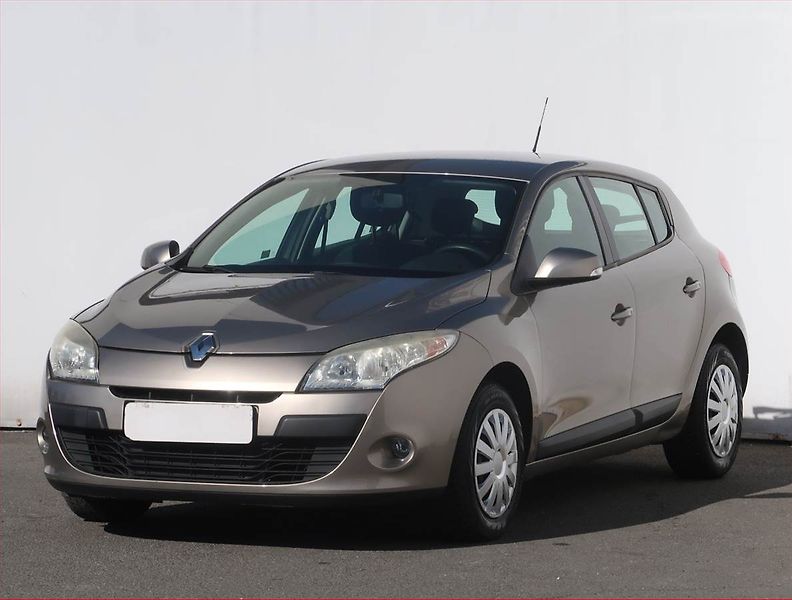 Renault Mégane (2010) 1.6 16V, Tempomat - fotka 2 z 18