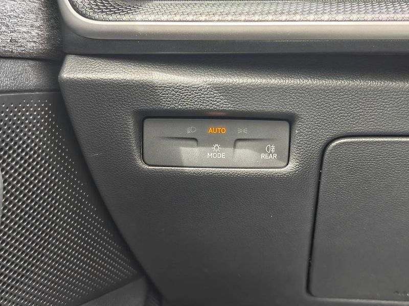 Škoda Superb Selection 7DSG 2,0TDI - fotka 20 z 25