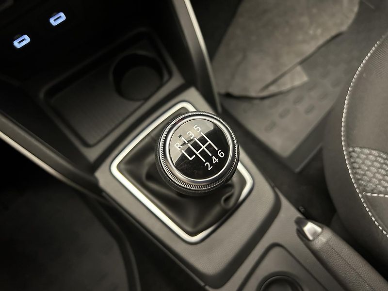 Dacia Duster 1.0 TCE Comfort - fotka 16 z 24