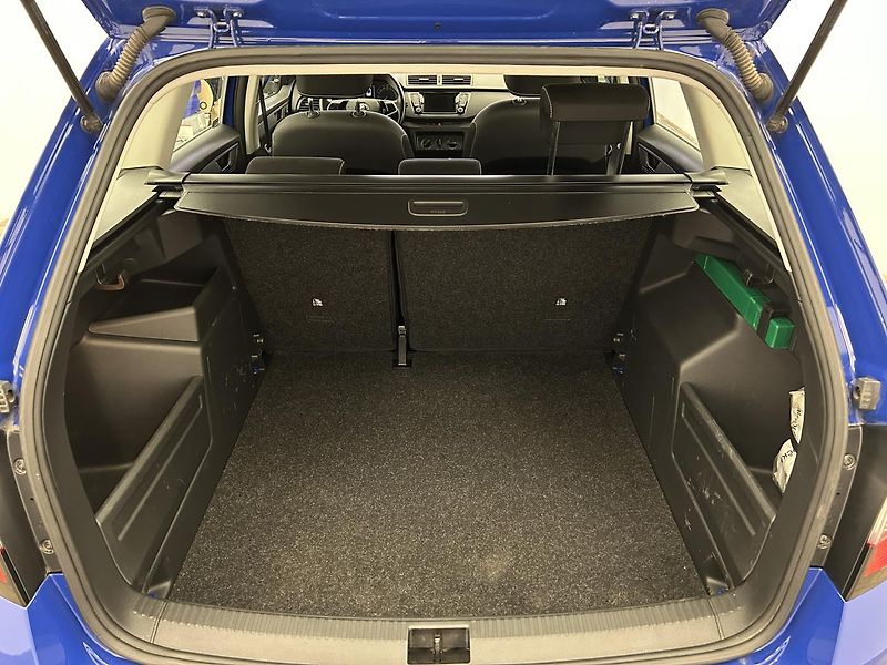 Škoda Fabia 1.0 TSI Ambition - fotka 20 z 21