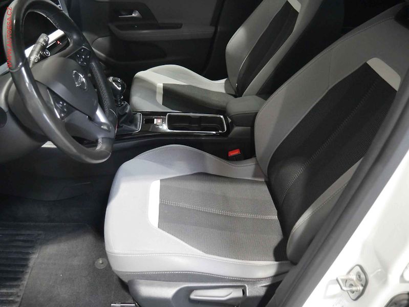 Opel Mokka (2023) 1.2T, 2.maj,ČR, LED, autoAC - fotka 9 z 22
