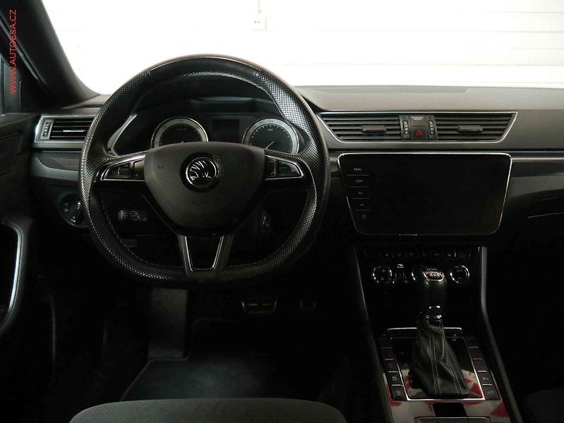 Škoda Superb (2018) 2.0 TDI 4x4, ČR, DSG, navi - fotka 11 z 23