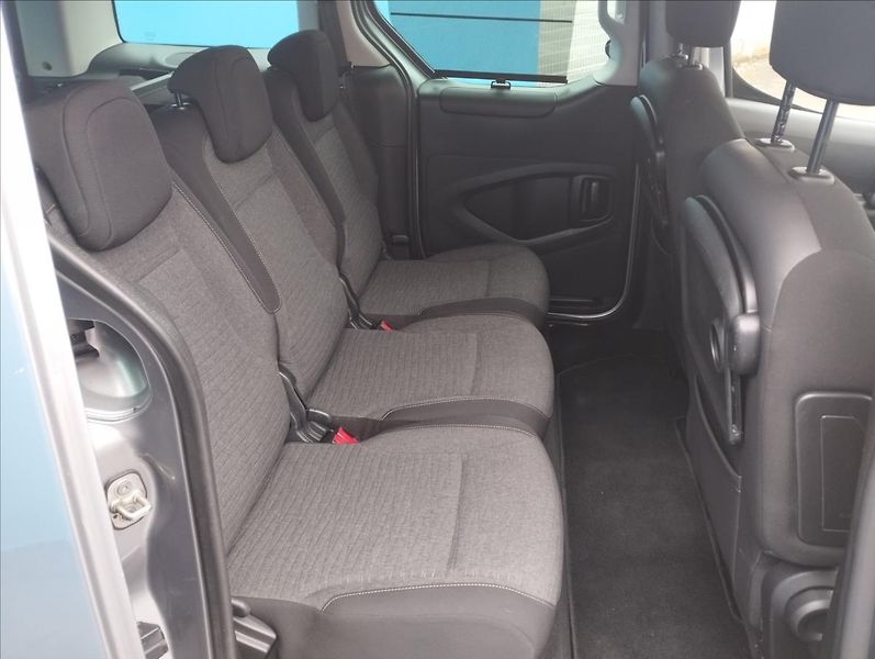 Citroën Berlingo 1,6 HDi 73KW Multispace - fotka 9 z 17