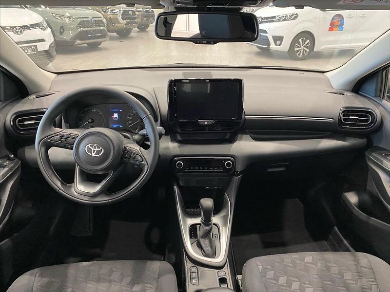 Toyota Yaris (2024) 1,5 hybrid 116 k  Comfort - fotka 12 z 12