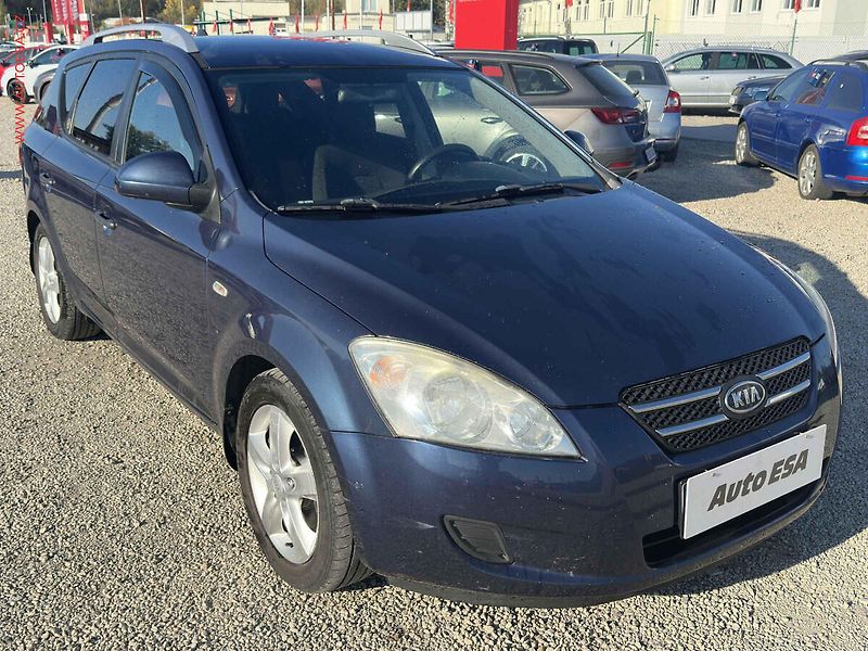 Kia Ceed (2008) 1.4i, AC, tažné - fotografie inzerátu