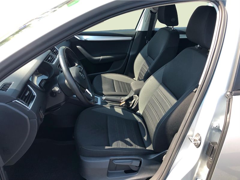 Škoda Octavia III FL Combi Ambition 1.6TDI - fotka 11 z 28