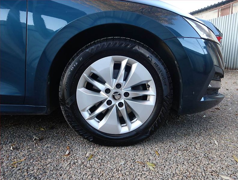 Škoda Octavia (2021) Ambition 1.5 TSI e-tec - fotka 15 z 21