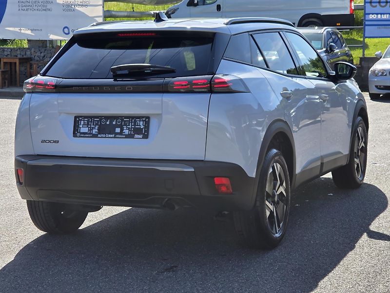 Peugeot 2008 (2025) 1.2 PT 100 ALLURE MAN6 - fotka 5 z 28