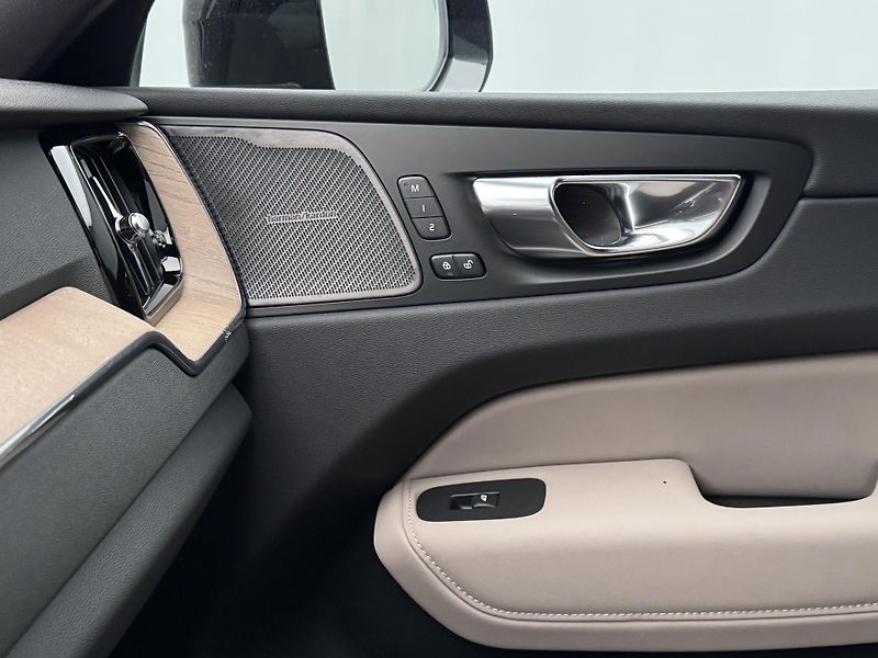 Volvo XC60 (2026) T6 AWD AUT BRIGHT PLUS - fotka 18 z 23