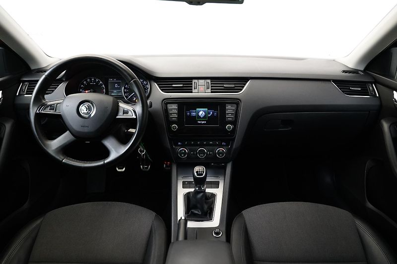 Škoda Octavia - fotka 5 z 25
