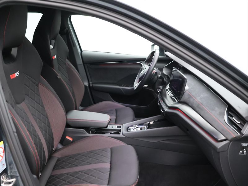 Škoda Octavia 2,0 TDI 147kW RS CZ DSG 4x4 - fotka 12 z 39