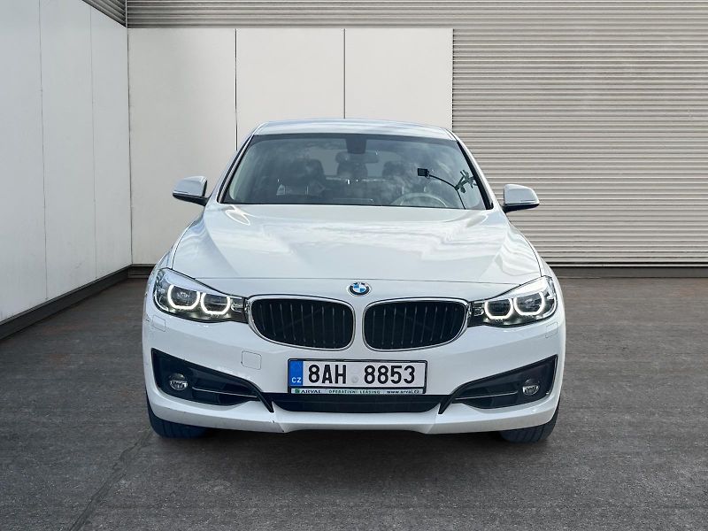 BMW Řada 3 (2020) GT xDRIVE 320i 135kW 4x4 CZ - fotka 2 z 11