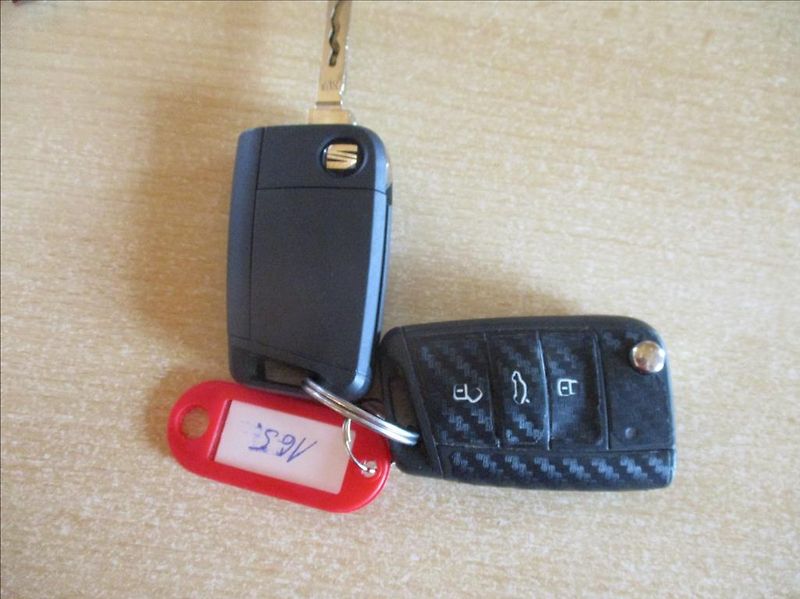 Seat Leon 1,5 TSI FR, digiklima,servis, - fotka 44 z 50