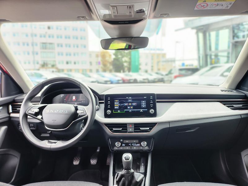 Škoda Kamiq Top Selection 1.0 TSI 85kw - fotka 5 z 27