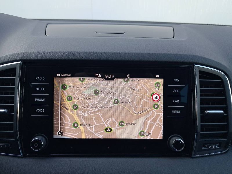 Škoda Karoq (2024) Top Selection 2.0 TDI / 110 kW - fotka 11 z 31