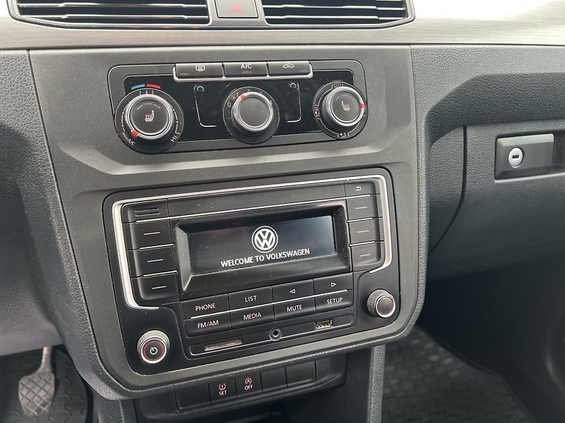 Volkswagen Caddy (2018) MAXI 2,0TDi 7 míst pěkný stav! - fotka 35 z 42