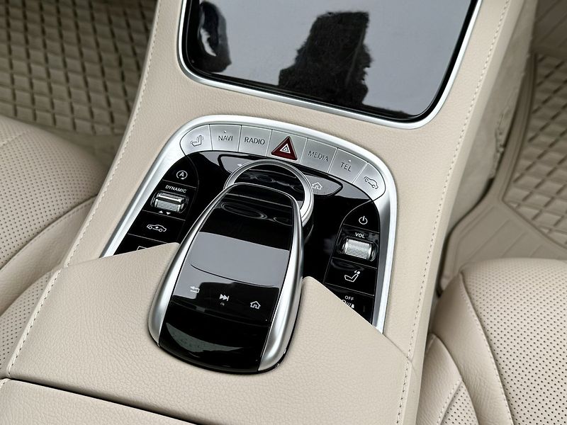 Mercedes-Benz Třídy S (2018) 560 4MATIC LONG - fotka 23 z 55