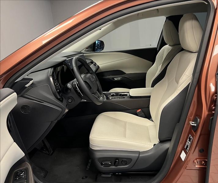 Lexus RX 450h plus 450H+ 2,5 PHEV EXECUTIVE - fotka 6 z 18