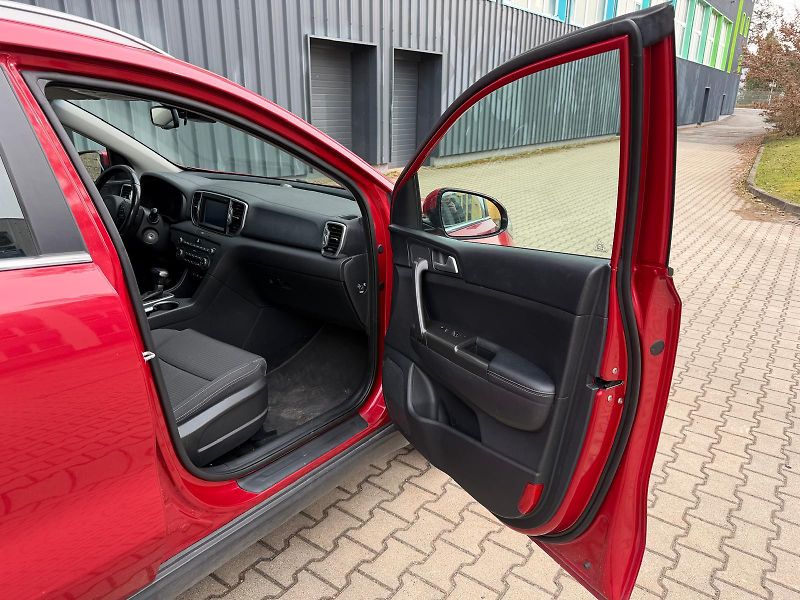 Kia Sportage 1,7 CRDi 4x2 Dynamic - fotka 24 z 35