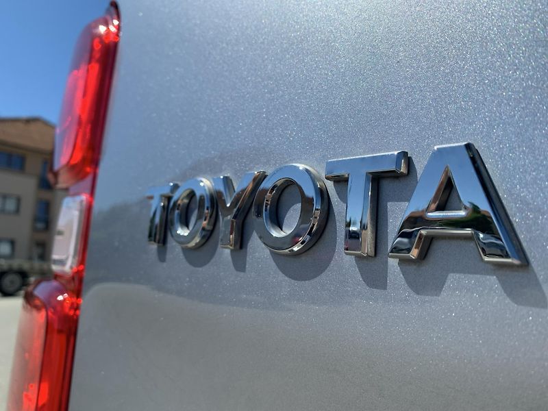 Toyota ProAce Verso VERSO FAMILY 2.0D-4D 106kW - fotka 26 z 31