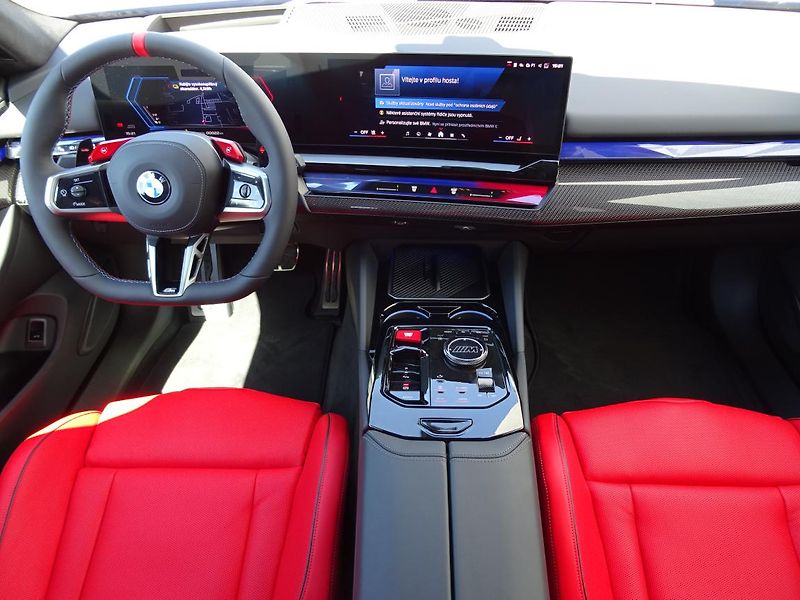 BMW M5 Touring - fotka 4 z 6