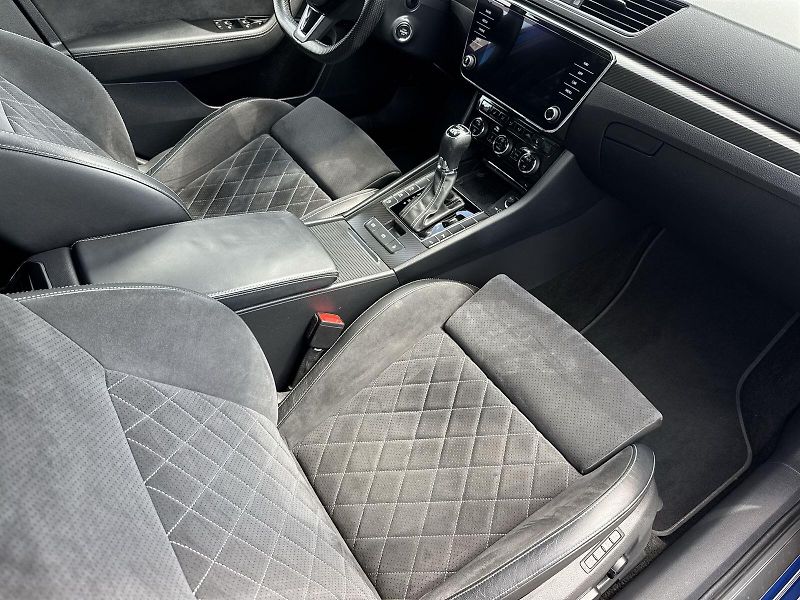 Škoda Superb (2020) 2.0 TSI 4x4 DSG SportLine - fotka 10 z 36