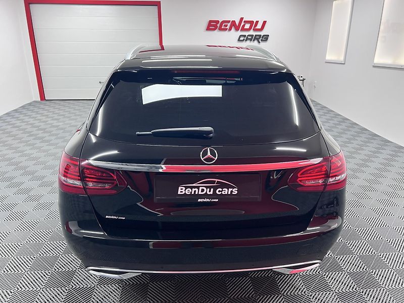Mercedes-Benz Třídy C 220d 4-Matic Burmester Servis - fotka 5 z 45