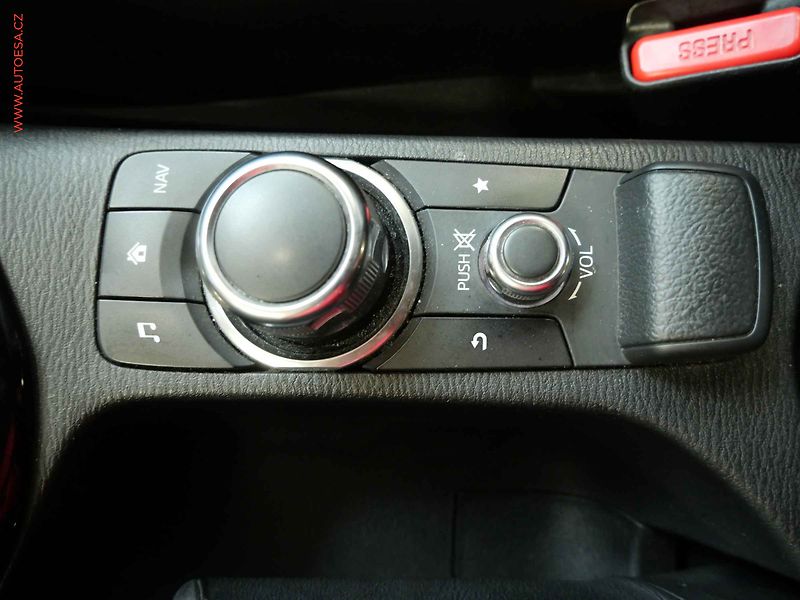 Mazda CX-3 (2016) 1.5 D, LED, headUP, kůže - fotka 20 z 22