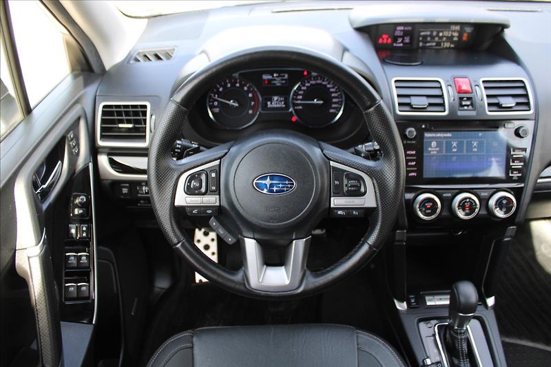 Subaru Forester 2,0 XT  ČR,AUTOMAT,4x4,TAŽNÉ - fotka 10 z 35