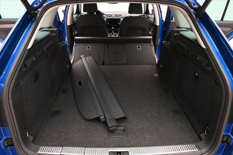 Škoda Superb 2,0 TDI 110 kW DSG Style Záruk - fotka 11 z 31