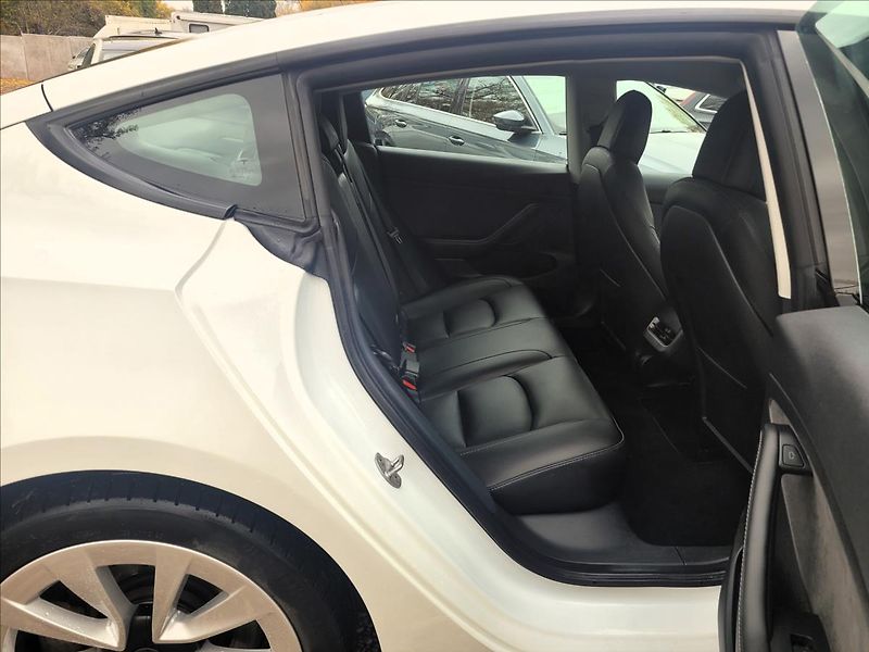Tesla Model 3 AWD,LR,366kw,DUAL,SOH 89% - fotka 16 z 50