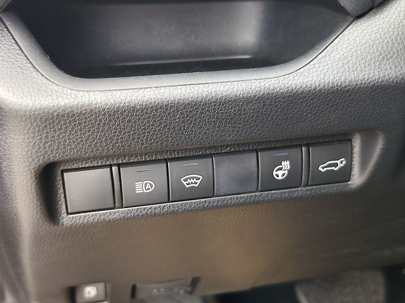 Toyota RAV4 2.5 HEV/163kW Black Edition AT - fotka 27 z 32