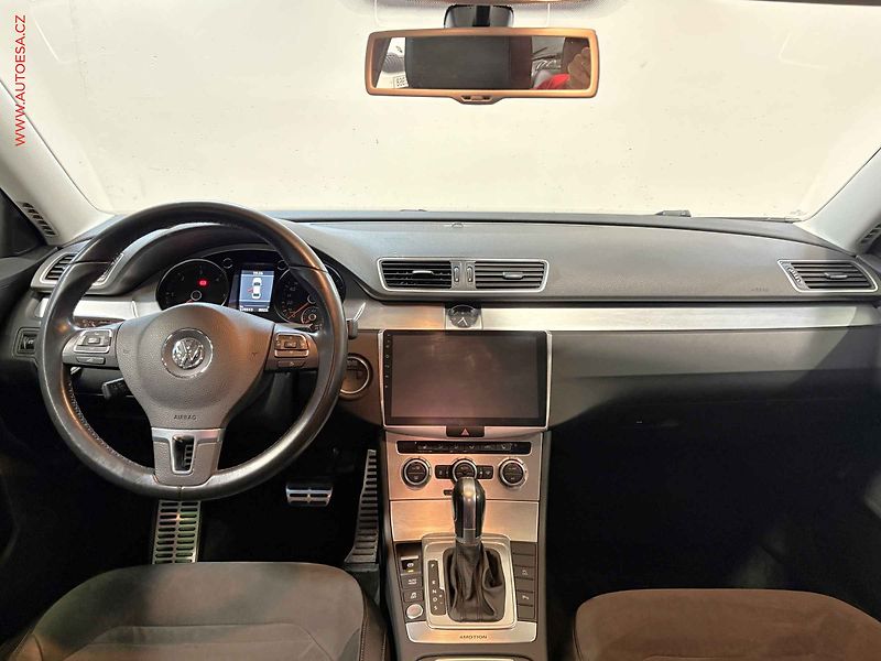 Volkswagen Passat (2013) 2.0TDi 4x4, ČR, Highline, DSG - fotka 8 z 16