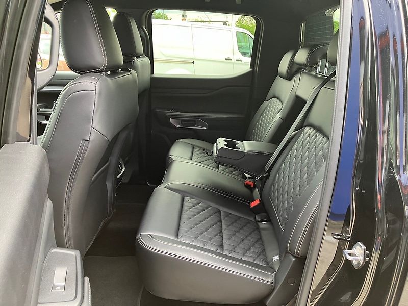 Ford Ranger (2026) Platinum, Dvojkabina, 3.0 EcoB - fotka 25 z 37