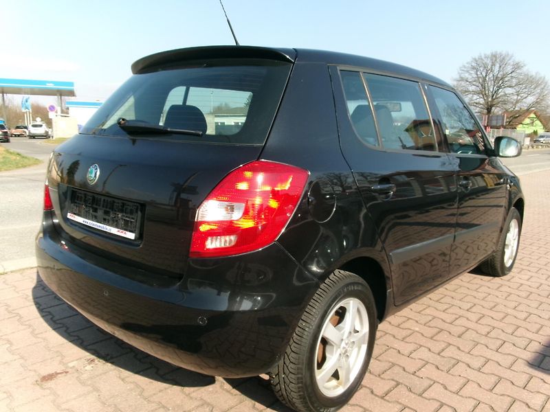 Škoda Fabia (2007) 1,4 16V AC ALU VÝHŘEV - fotka 7 z 27