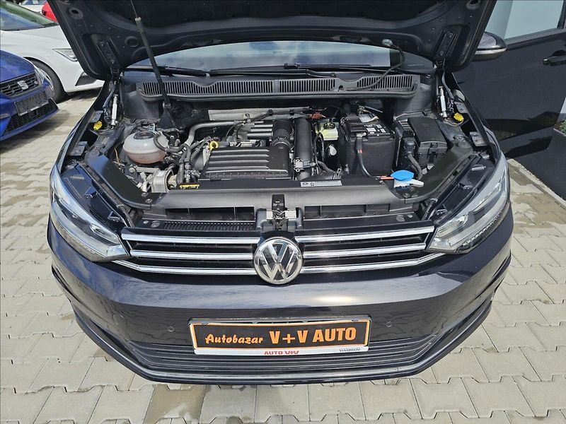 Volkswagen Touran 1,4 Tsi 110KW DSG Sound 7MÍST - fotka 45 z 47